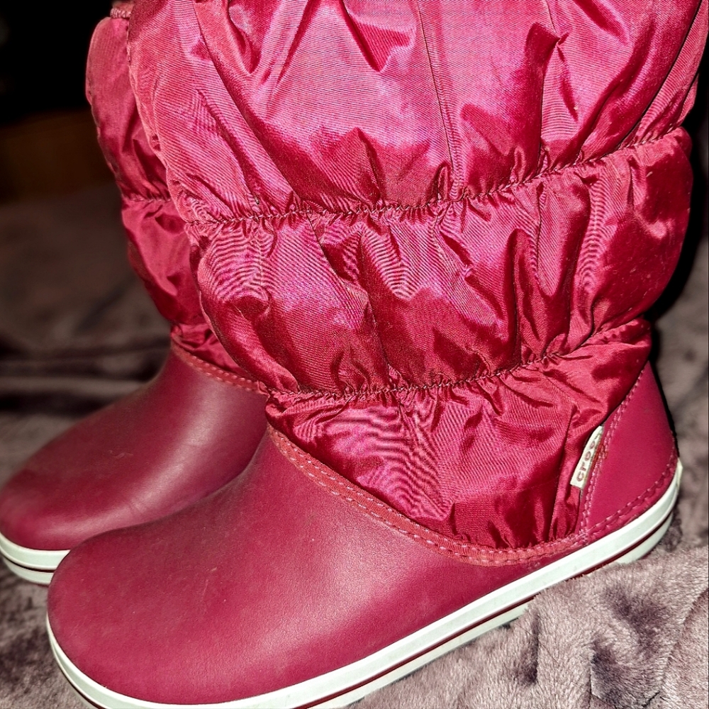 Crocs Winter Puffer Boots size 9